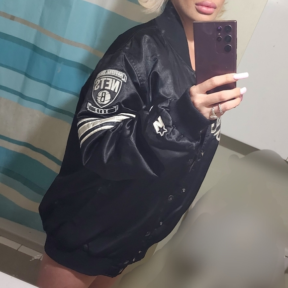 Vintage Brooklyn NETS Basketball Satin Coat (2012) - Picture 4 of 6